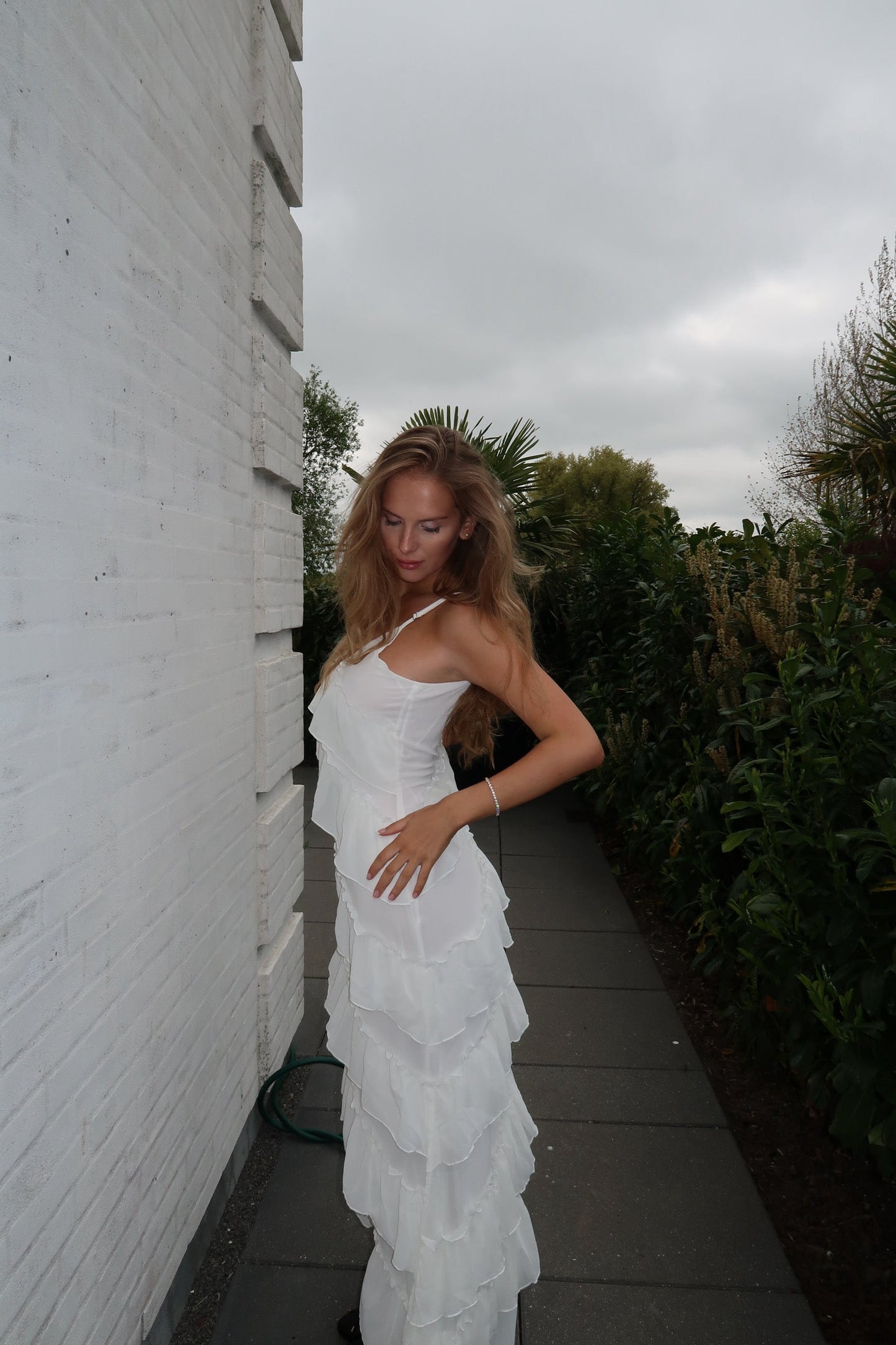 Rie maxi ruffle dress - White - Martina Montes - imagen 10