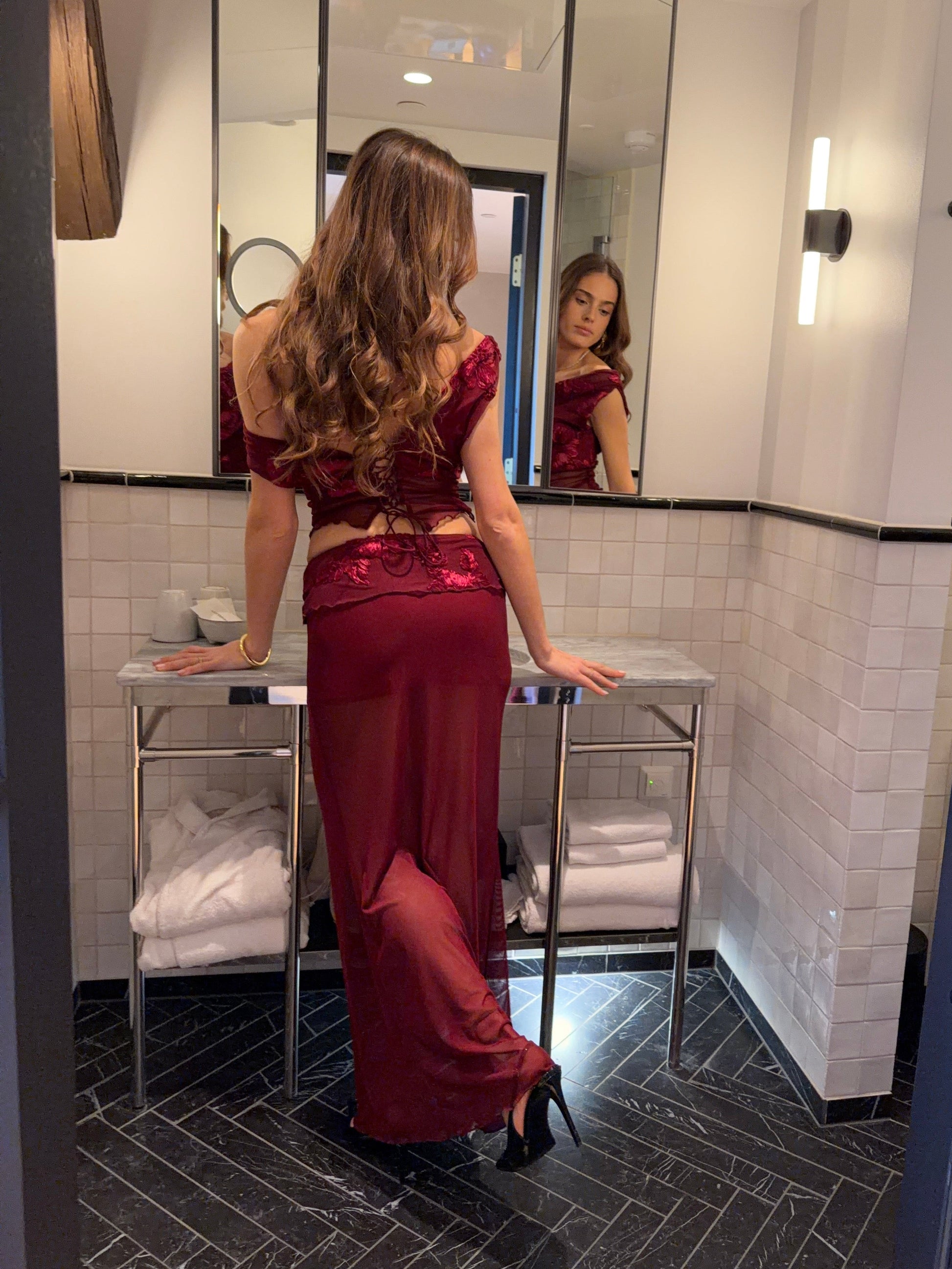 Falda Maxi Kivo Rojo Oscuro – Martina Montes - Martina Montes - imagen 1