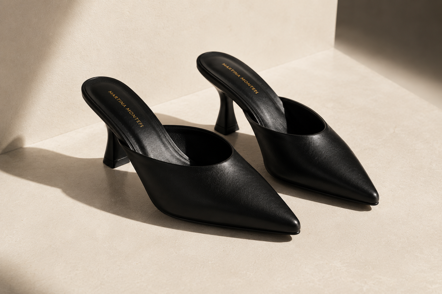 Zapato Mule Negro de Tacón