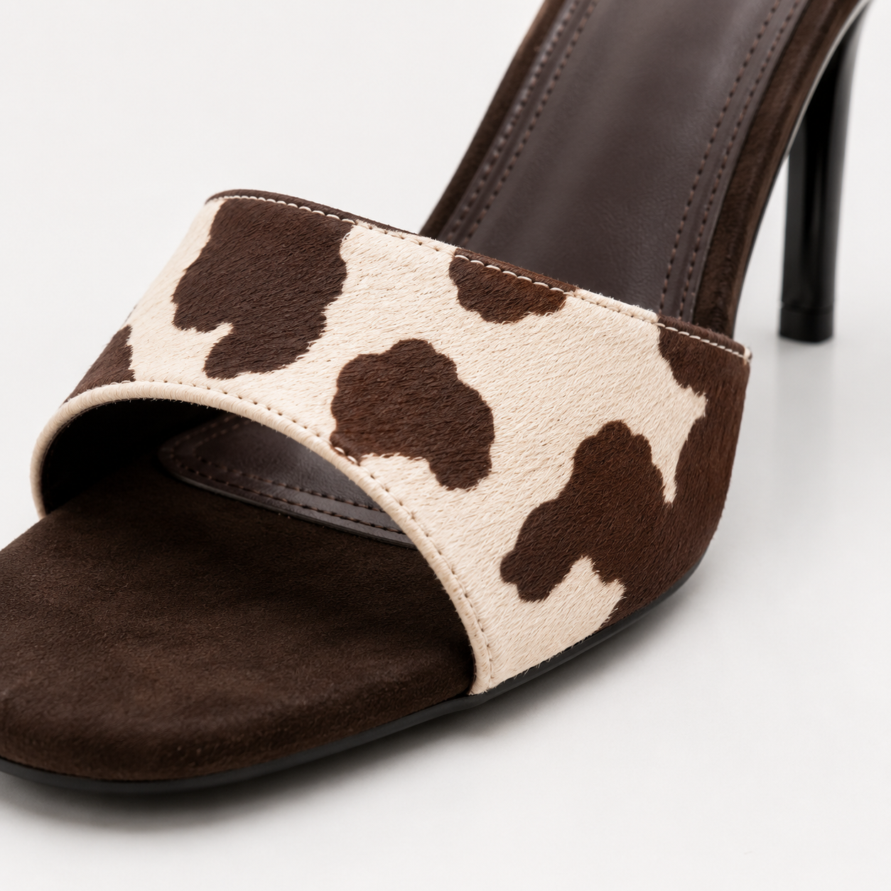 Sandalias Mule Cow de Tacón